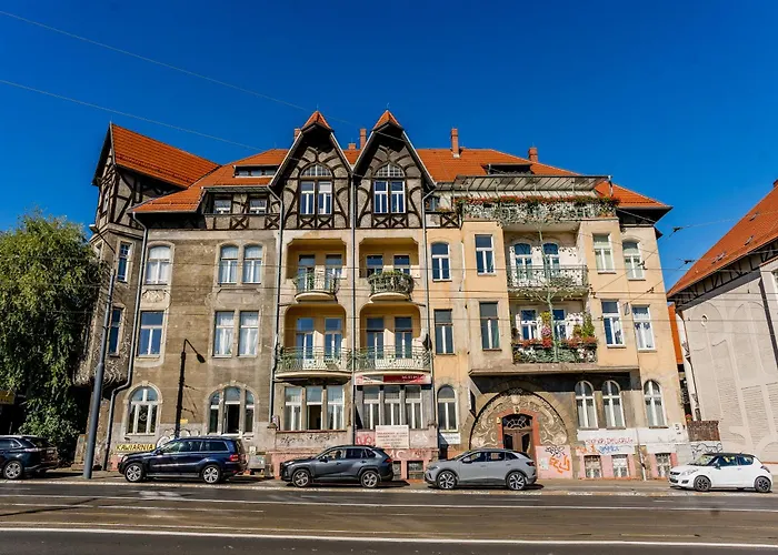 Teatralny Artistic By Bookinghost Poznań