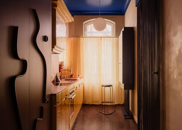 아파트 Teatralny Artistic By Bookinghost *